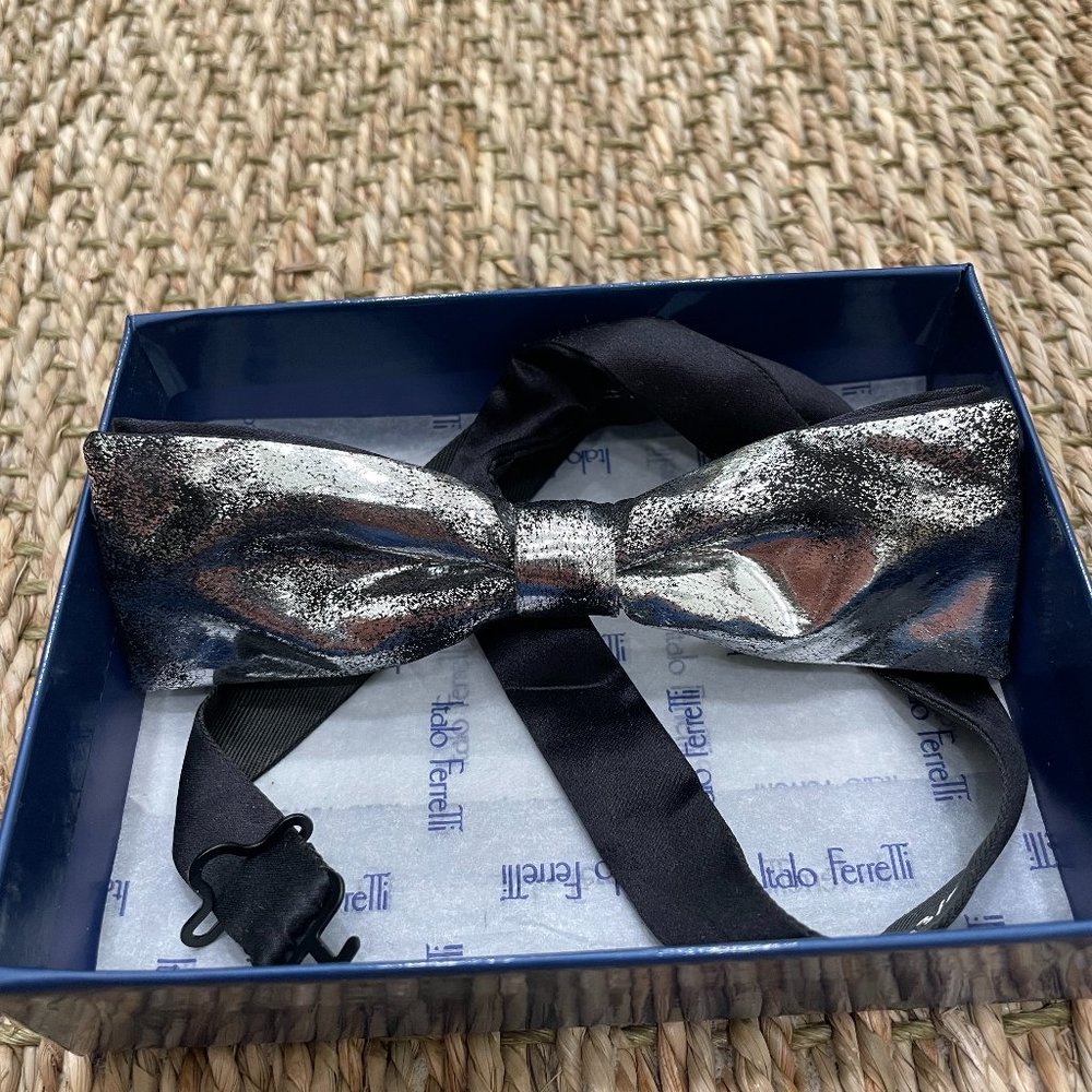 Italo Ferretti Satorial Cigar Style Bowtie